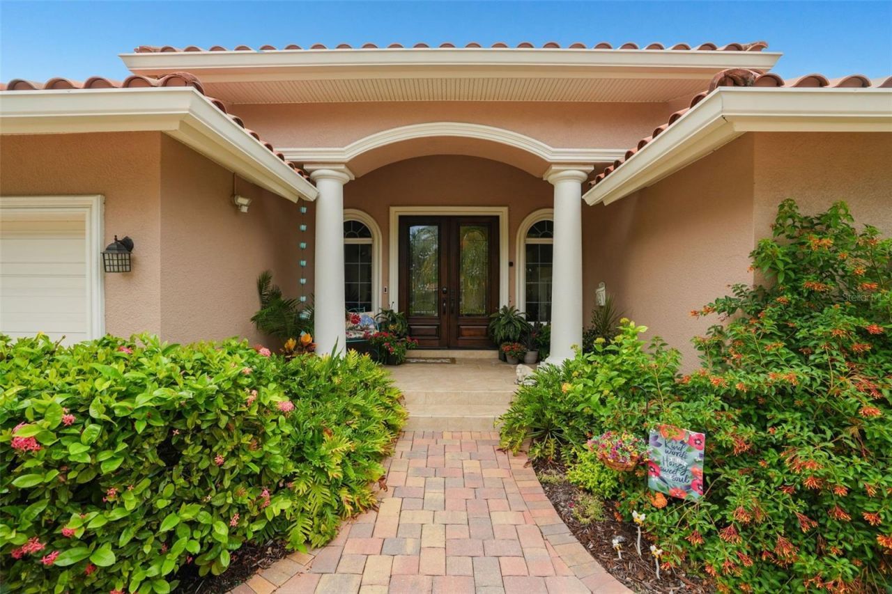 2001 Illinois Ave Ne, Saint Petersburg, FL 33703 Photo