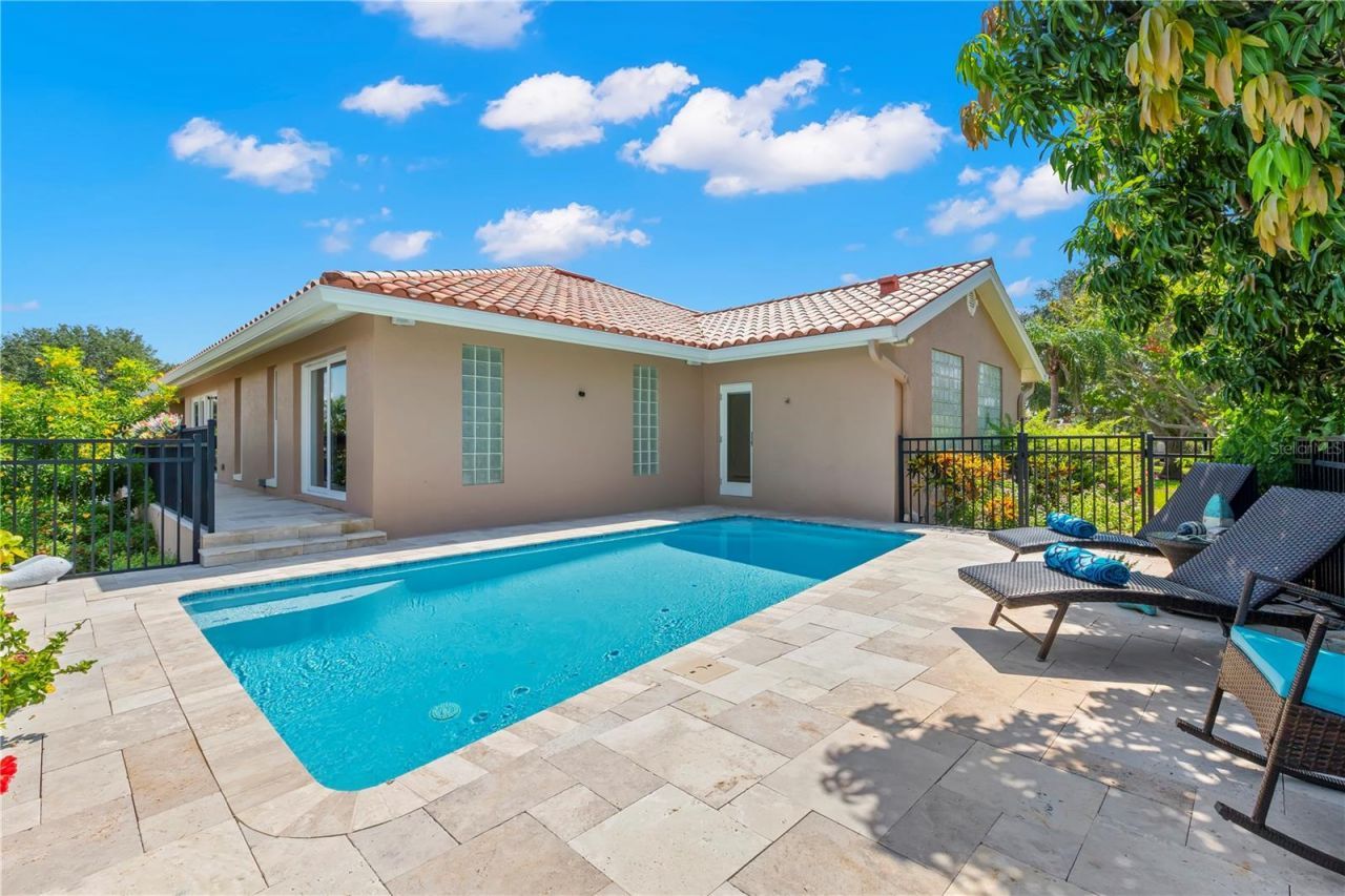 2001 Illinois Ave Ne, Saint Petersburg, FL 33703 Photo