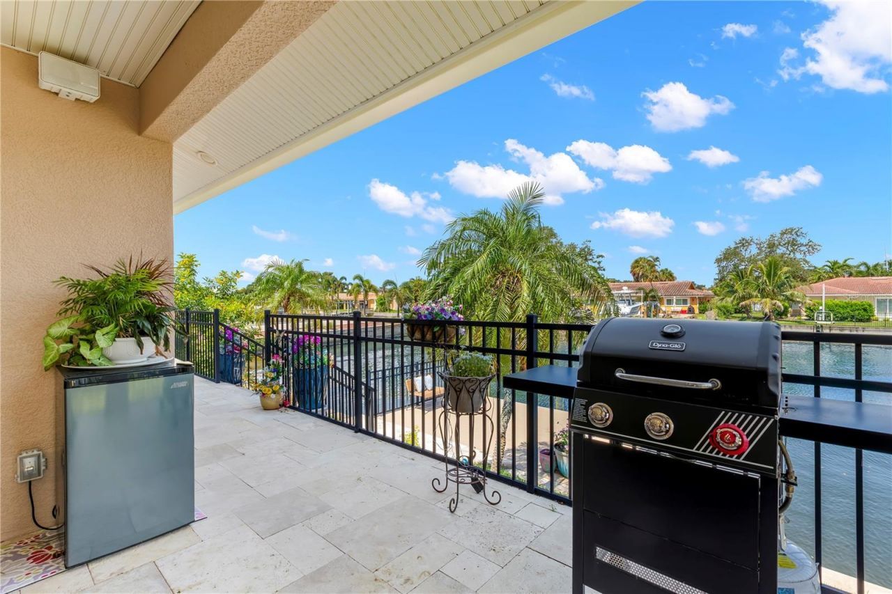 2001 Illinois Ave Ne, Saint Petersburg, FL 33703 Photo