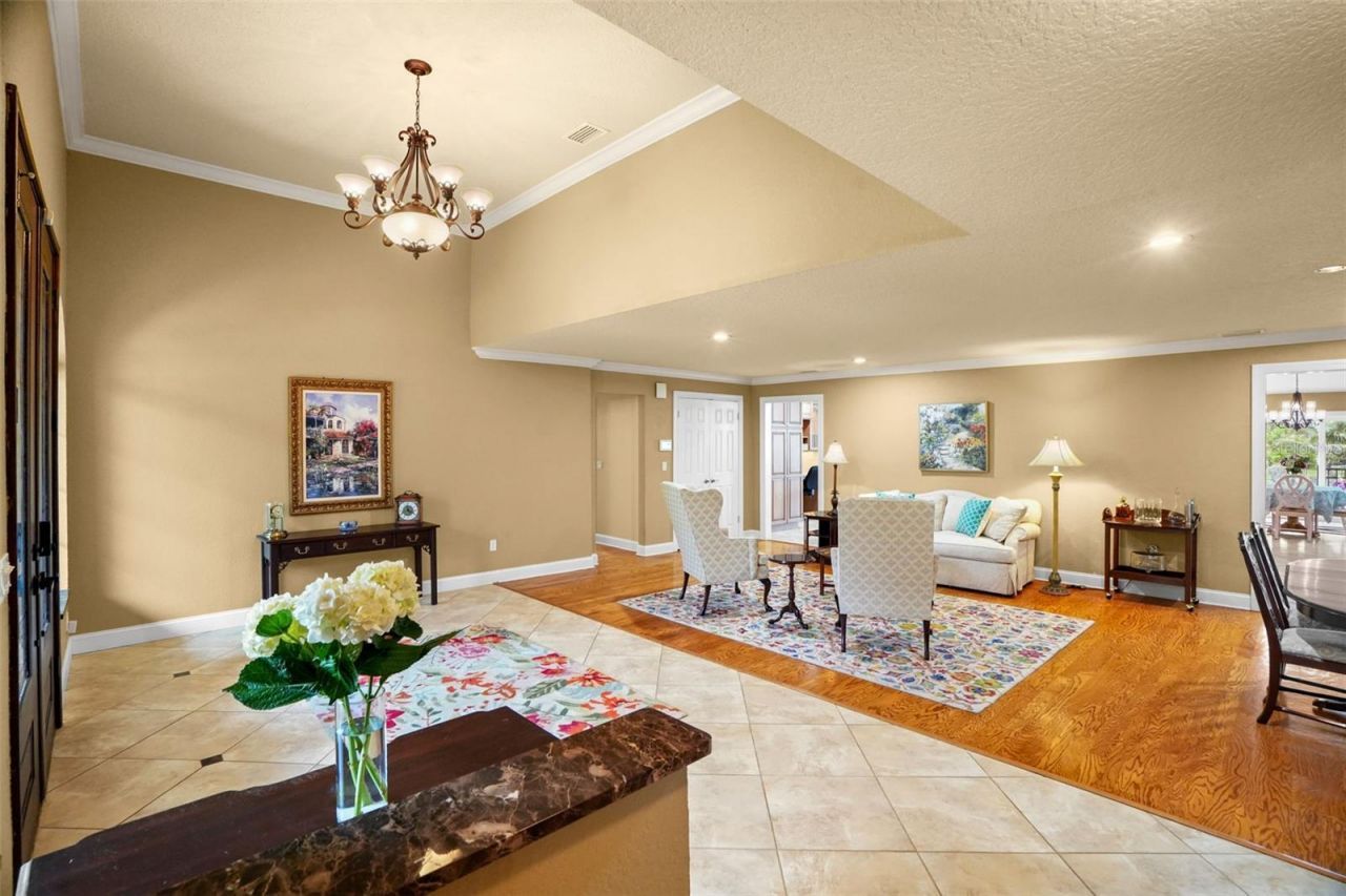 2001 Illinois Ave Ne, Saint Petersburg, FL 33703 Photo