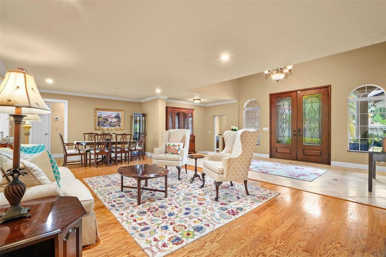 2001 Illinois Ave Ne, Saint Petersburg, FL 33703 Photo