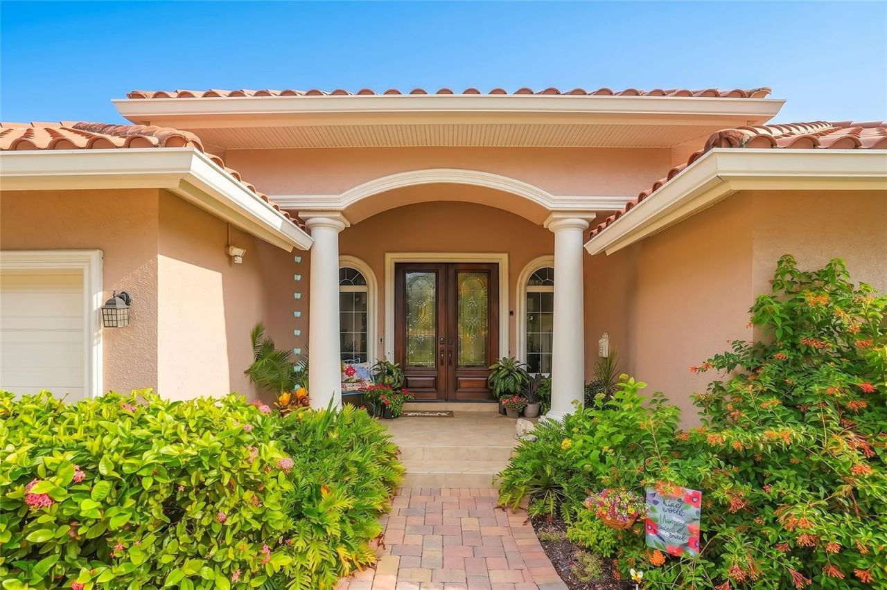 2001 Illinois Ave Ne, Saint Petersburg, FL 33703 Photo