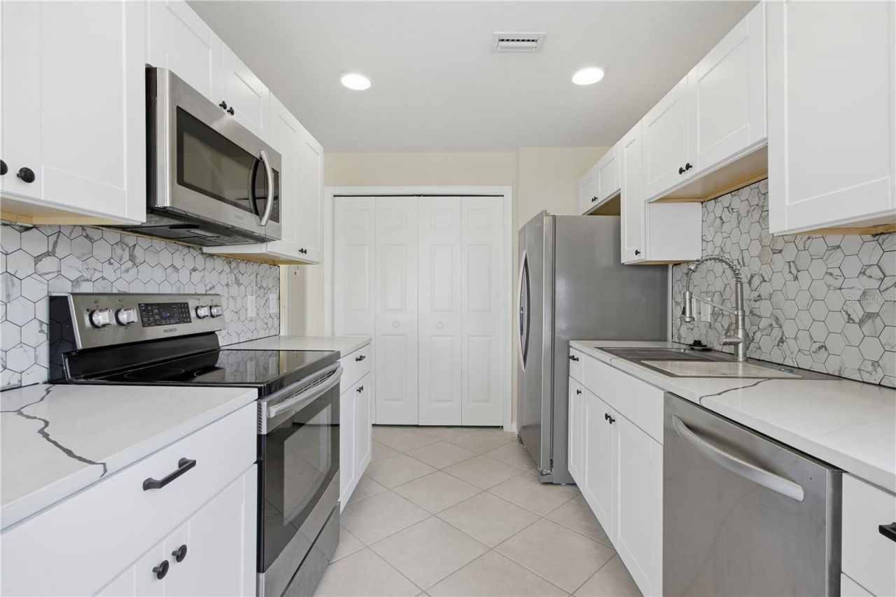 3010 Meandering Way, Unit 101, Fort Myers, FL 33905 Photo