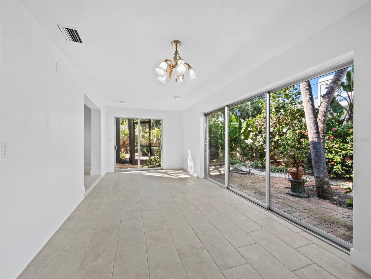 5451 Shadow Lawn Drive, Sarasota, FL 34242 Photo