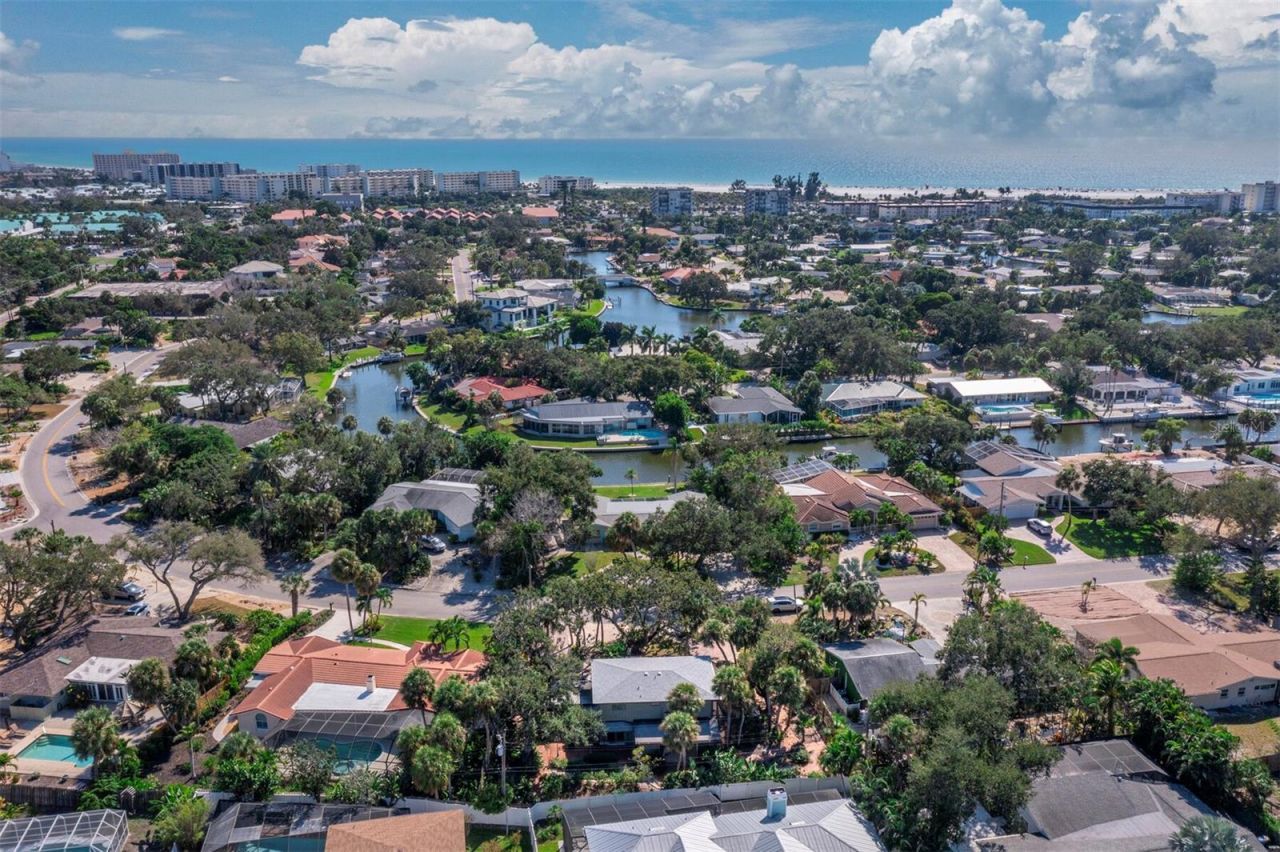 5451 Shadow Lawn Drive, Sarasota, FL 34242 Photo