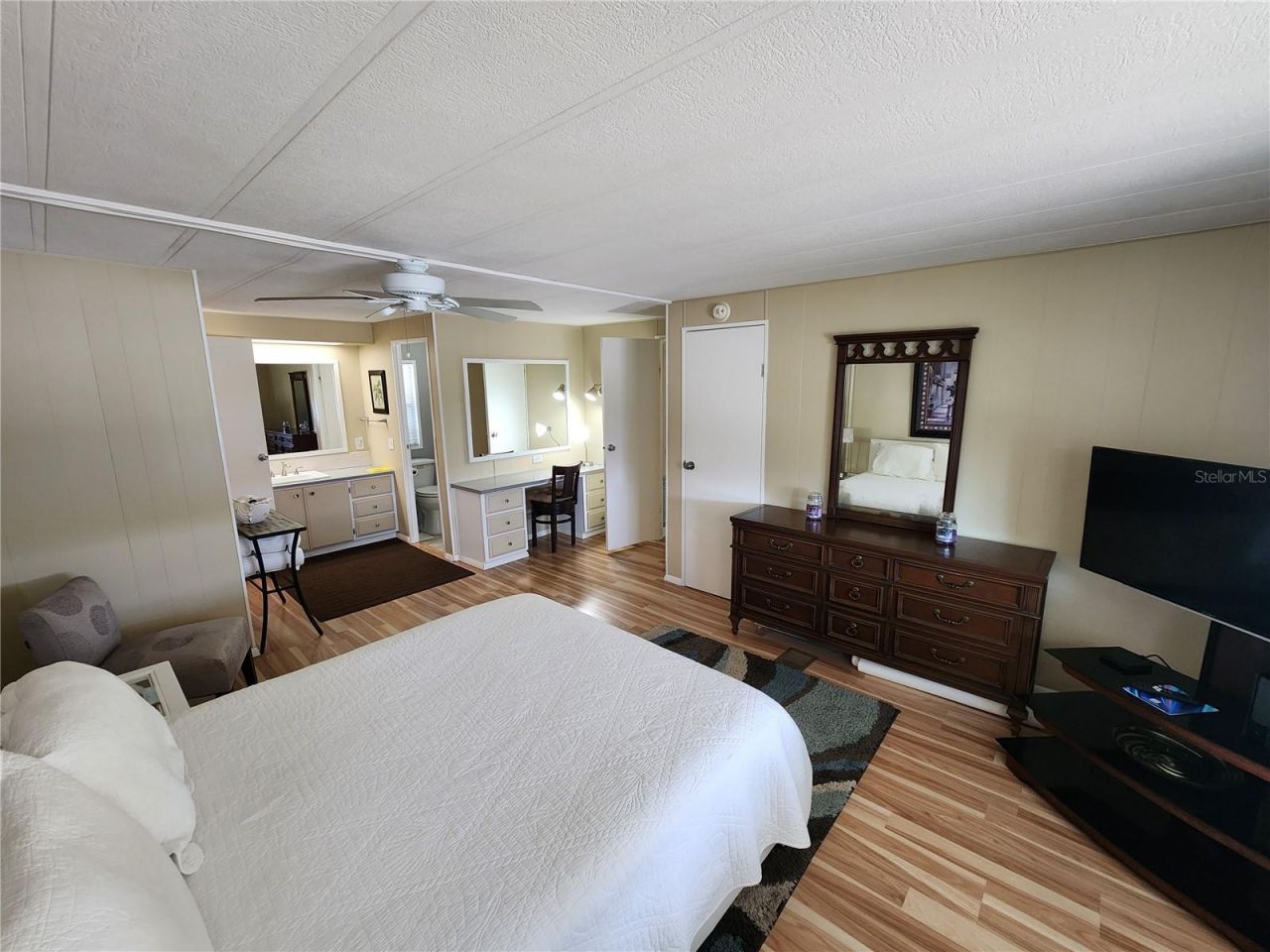 808 53rd Avenue E, Unit 223, Bradenton, FL 34203 Photo