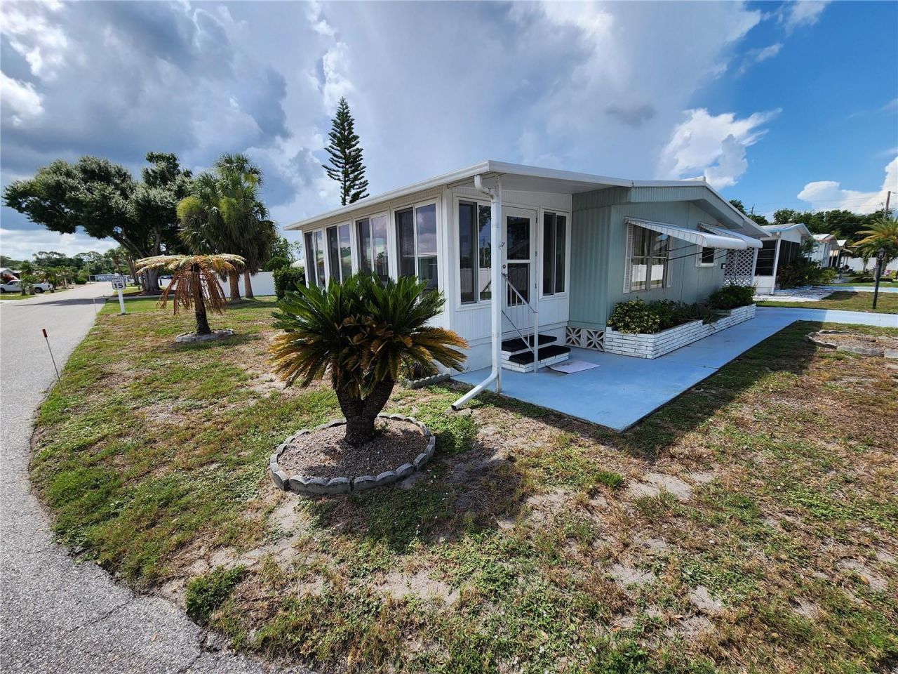 808 53rd Avenue E, Unit 223, Bradenton, FL 34203 Photo