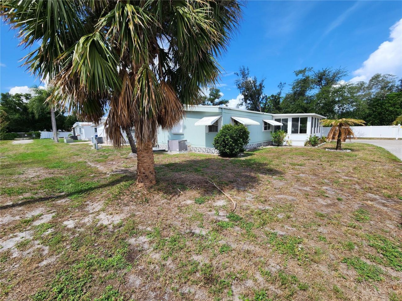 808 53rd Avenue E, Unit 223, Bradenton, FL 34203 Photo