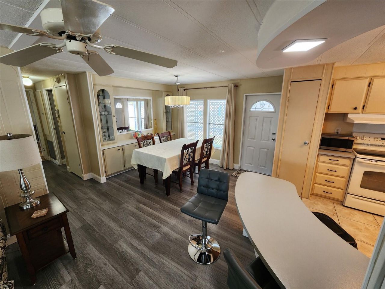 808 53rd Avenue E, Unit 223, Bradenton, FL 34203 Photo