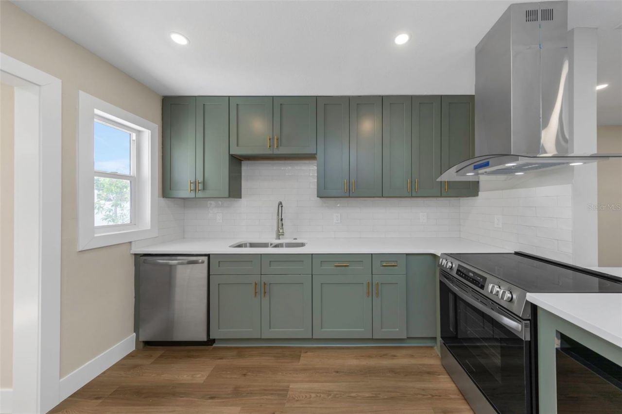 8017 31st Avenue N, Saint Petersburg, FL 33710 Photo