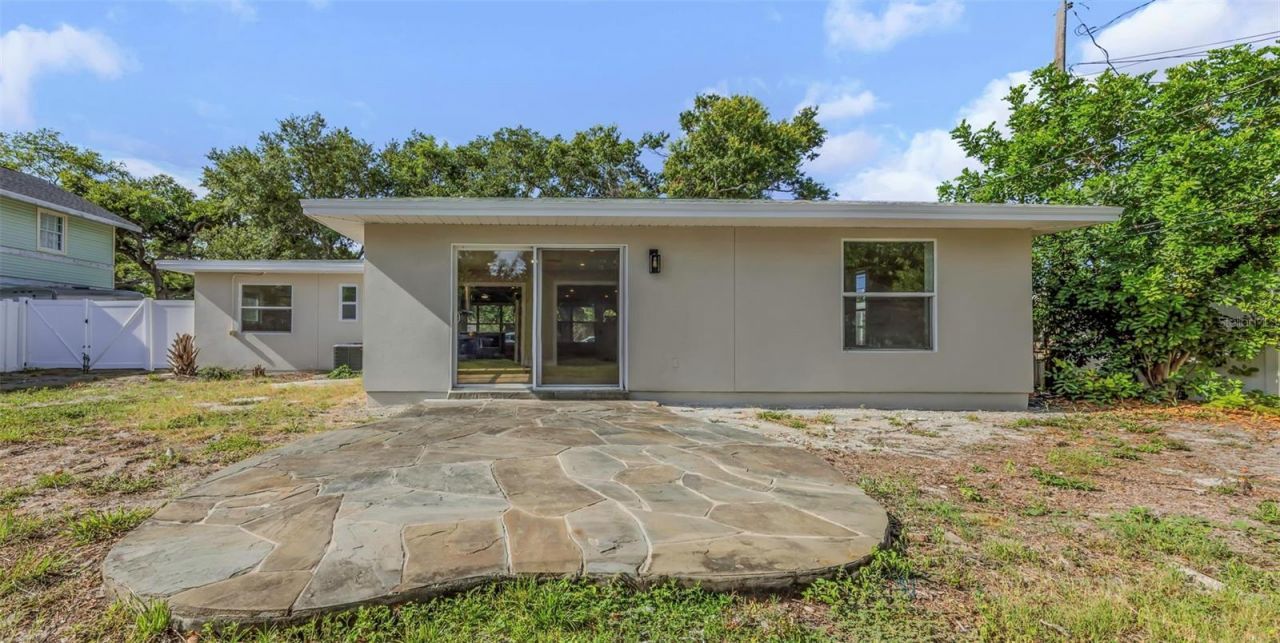 8017 31st Avenue N, Saint Petersburg, FL 33710 Photo