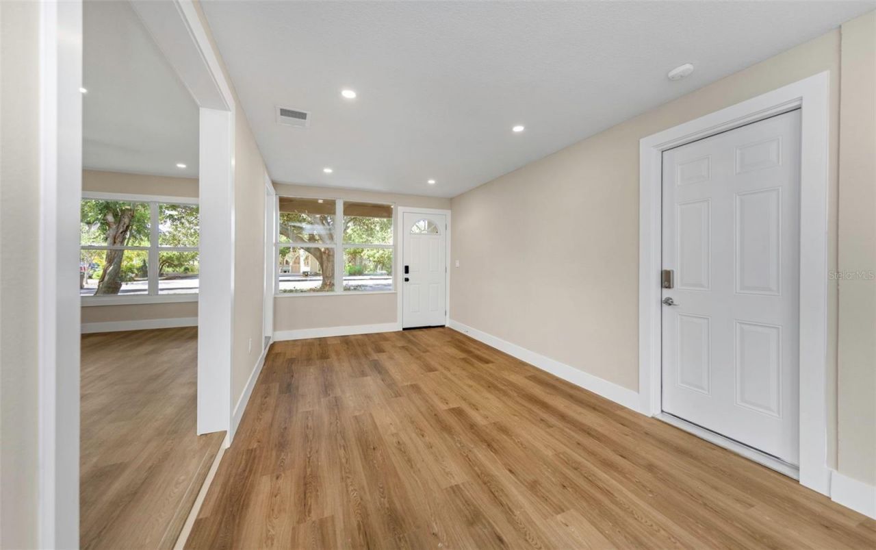 8017 31st Avenue N, Saint Petersburg, FL 33710 Photo