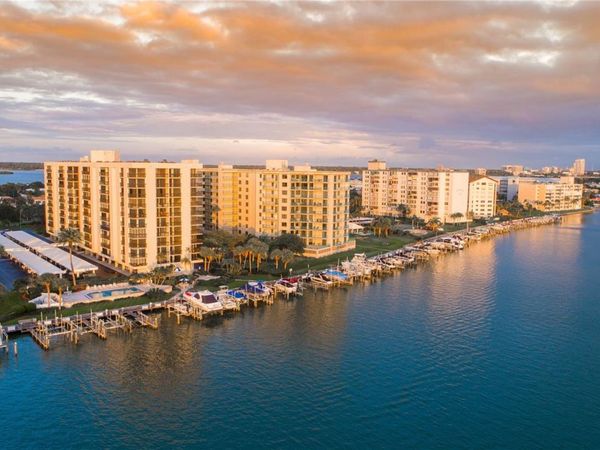 690 ISLAND WAY , Unit 909, CLEARWATER BEACH, FL 33767