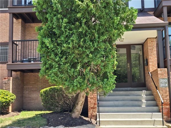 2017 Thornberry Drive, Pittsburgh, PA 15237