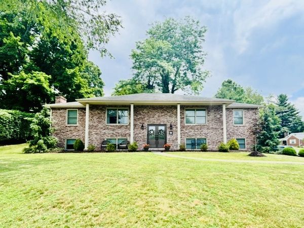 49 Sunnyside Avenue, Carnegie, PA 15106