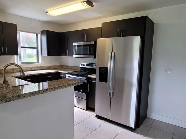 3959 NW 87th Avenue, Sunrise, FL 33351
