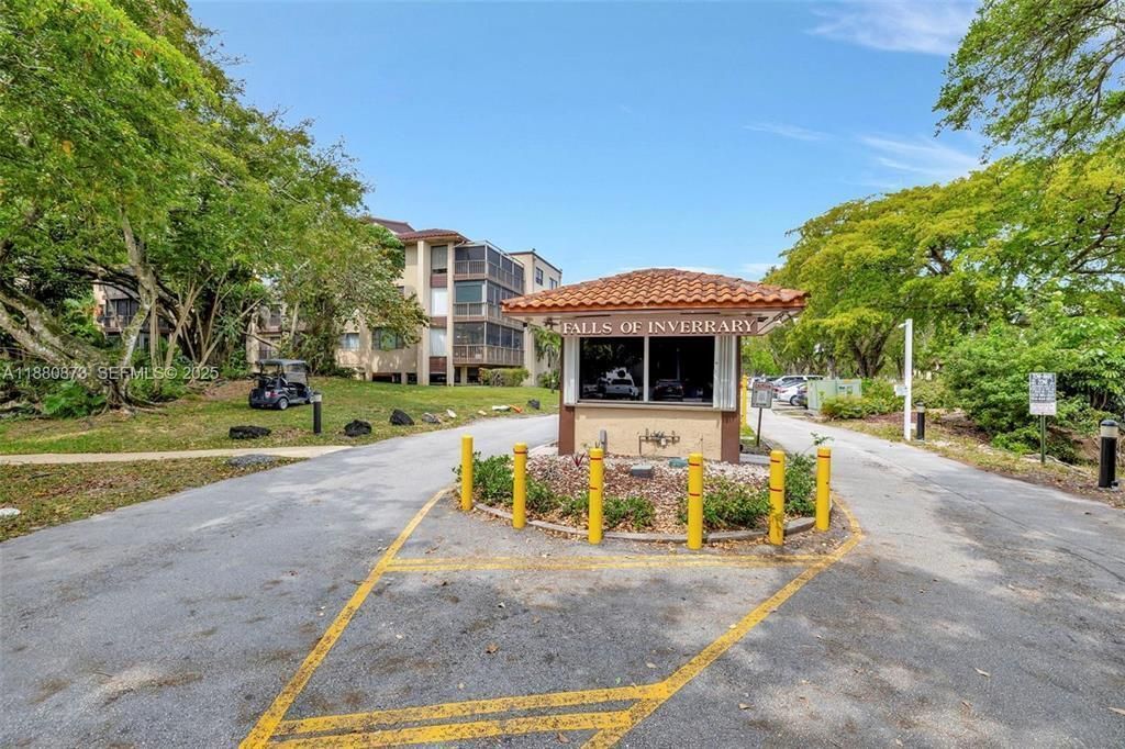 6010 S Falls Cir Drive, Unit 423, Lauderhill, FL 33319 Photo