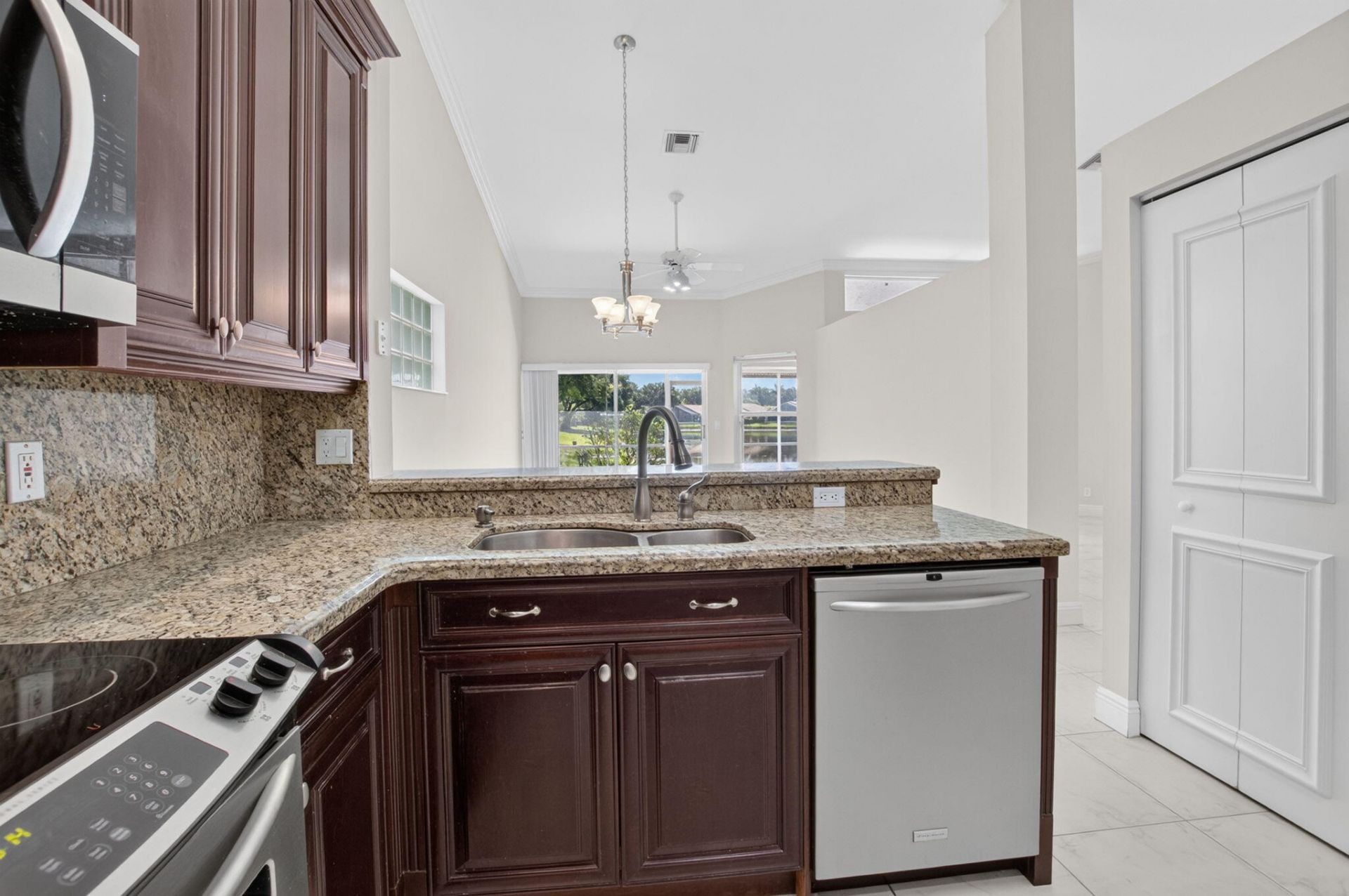 9875 Harbour Lake Circle, Boynton Beach, FL 33437 Photo