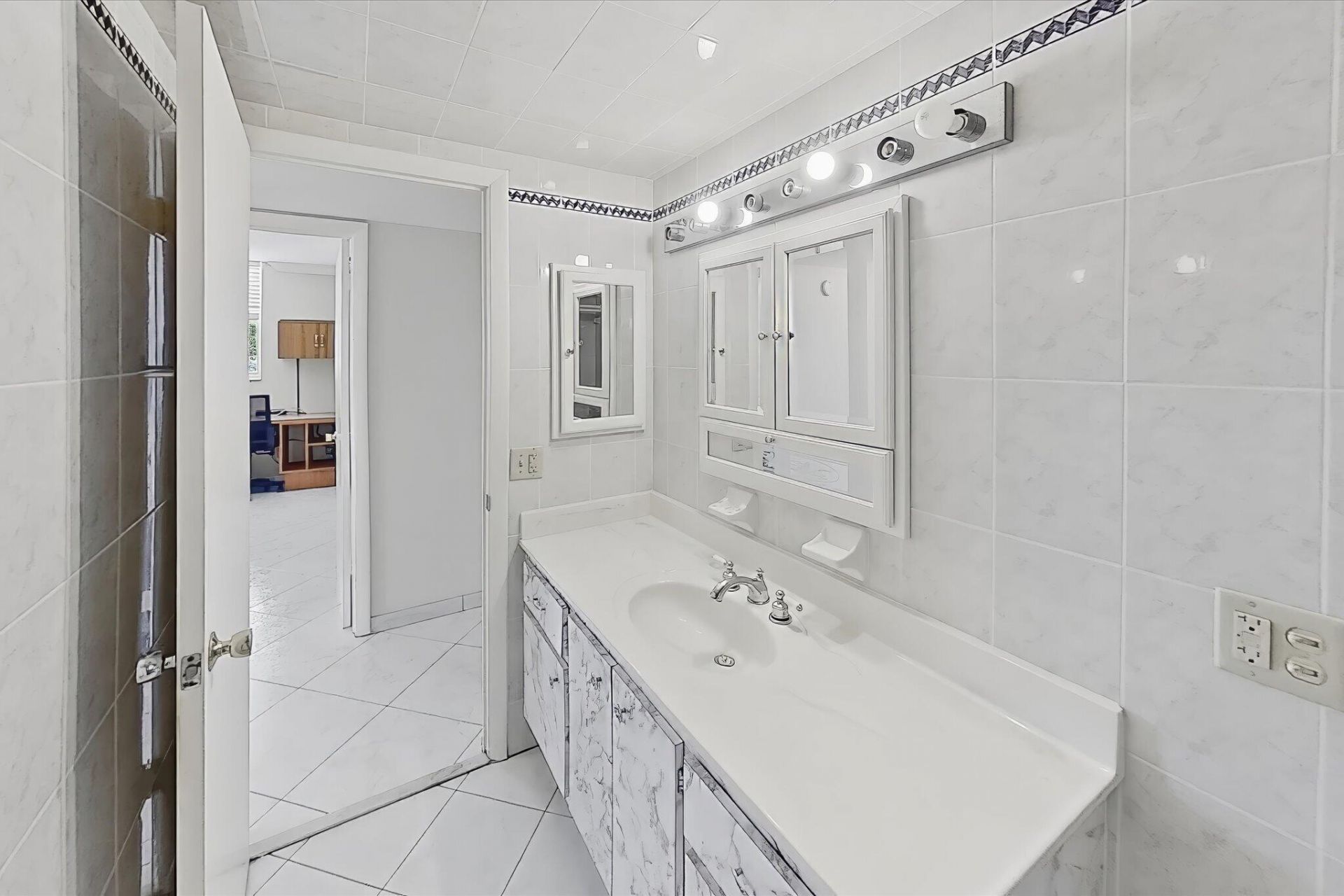 1601 S Ocean Drive, Unit 506, Hollywood, FL 33019 Photo