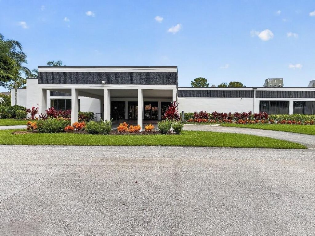 4820 Lucerne Lakes Boulevard W, Unit 402, Lake Worth, FL 33467 Photo