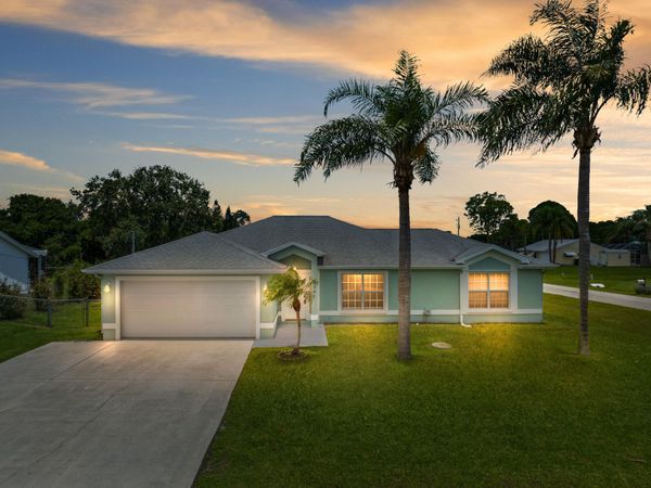 2297 SE Marsh Avenue, Port St. Lucie, FL 34952