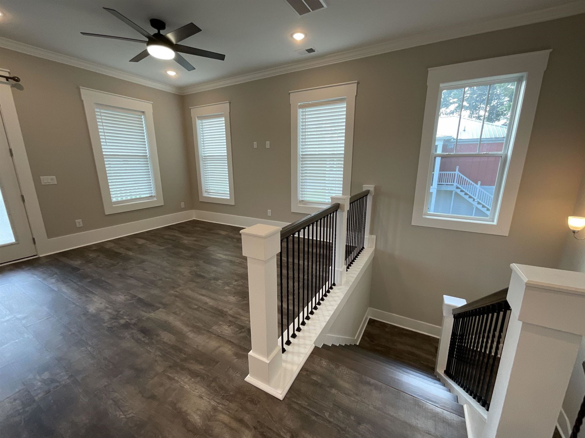 154 Mcilroy Ct.  Photo 32