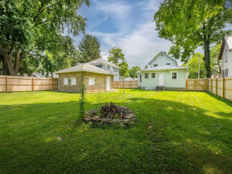 205 N Division Street, Mount Vernon, OH 43050 Photo 6