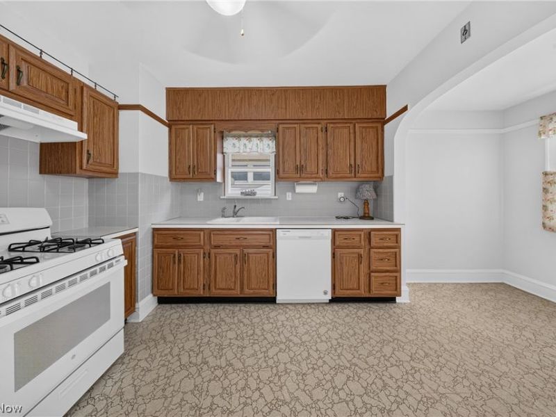 3588 W 155th Street, Cleveland, OH 44111 Photo 10