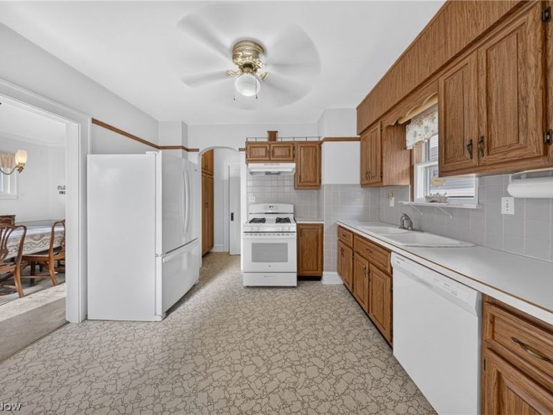 3588 W 155th Street, Cleveland, OH 44111 Photo 11