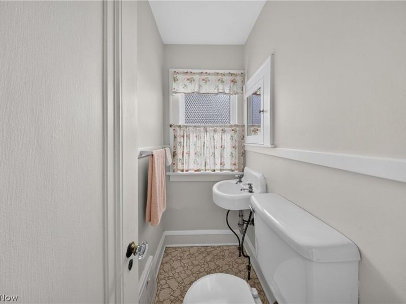 3588 W 155th Street, Cleveland, OH 44111 Photo 13