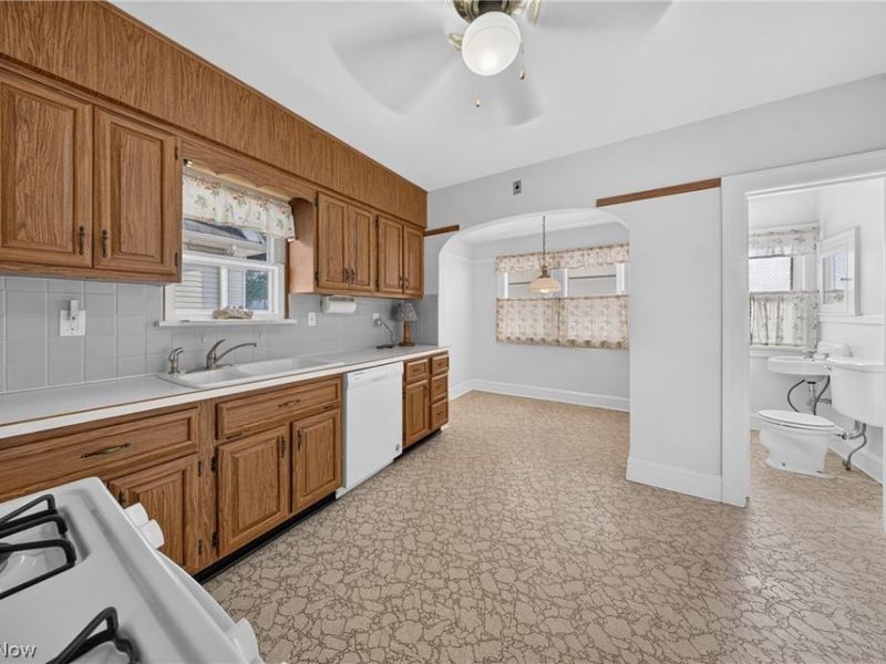 3588 W 155th Street, Cleveland, OH 44111 Photo 9