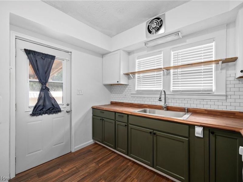 4239 W 21st Street, Cleveland, OH 44109 Photo 20