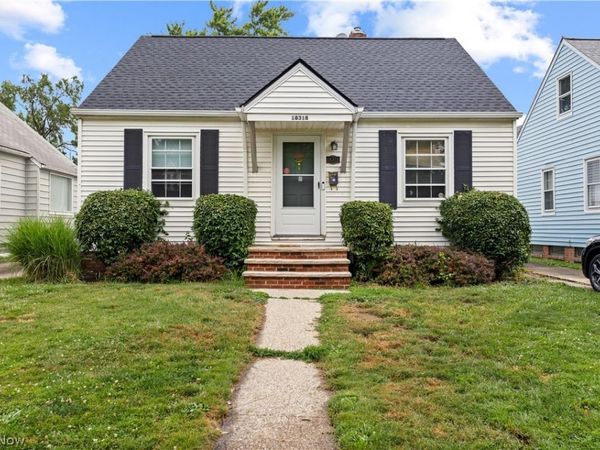 18318 Homeway Road , Cleveland, OH 44135