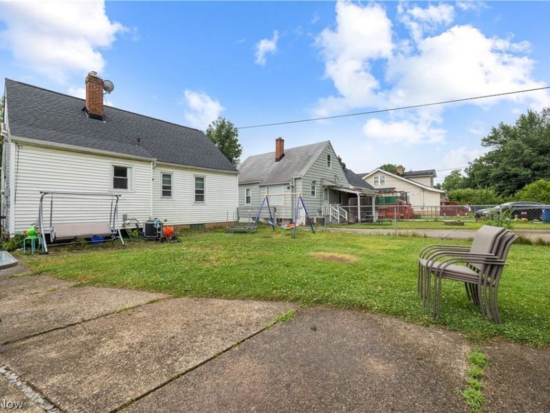 18318 Homeway Road, Cleveland, OH 44135 Photo 5