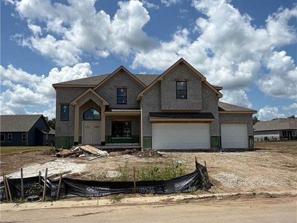2334 Foxtail Drive, Kearney, MO 64060