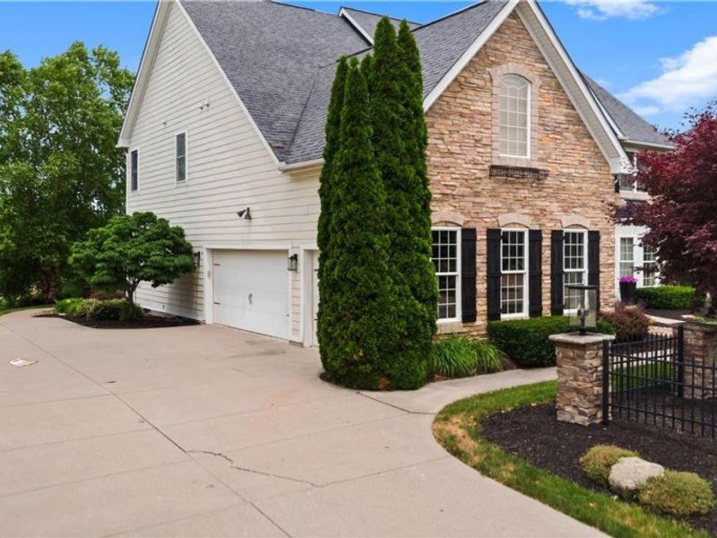 34418 Saint Maron Boulevard, Avon, OH 44011 Photo 3