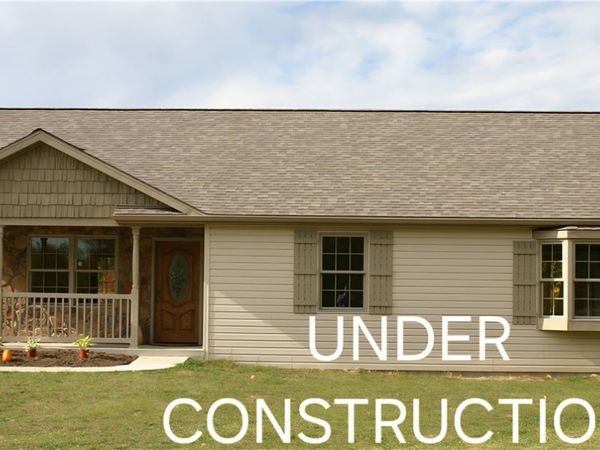 870 Community Road , Sheffield Lake, OH 44054