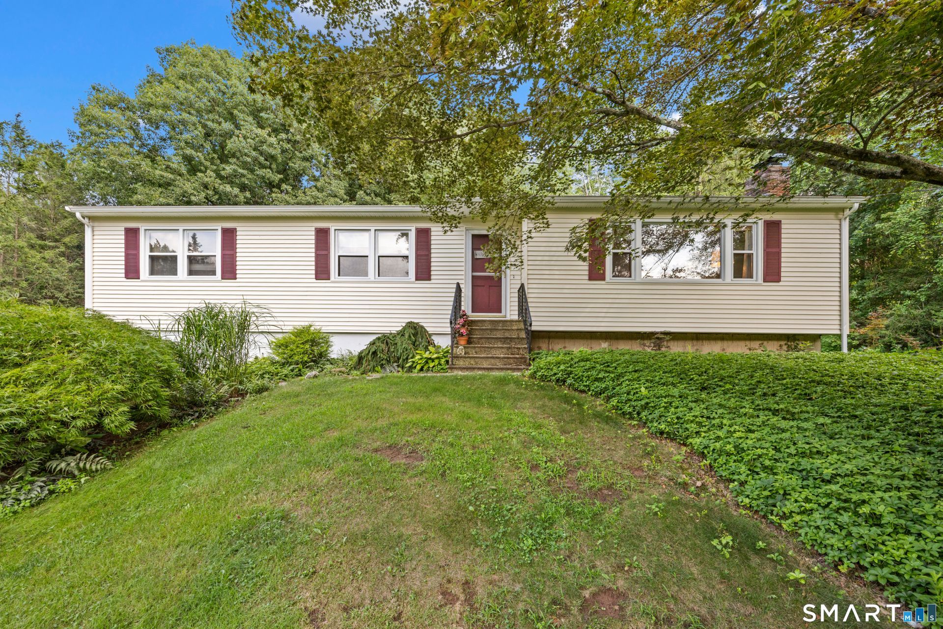 44 Williamsburg, Cheshire, CT 06410 Main Photo