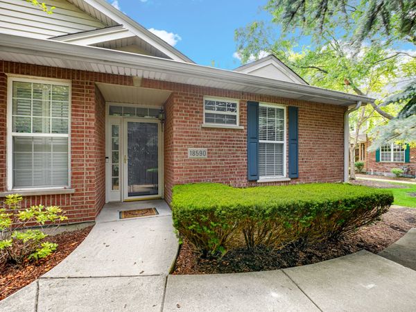 18590 W Point Drive , Tinley Park, IL 60477
