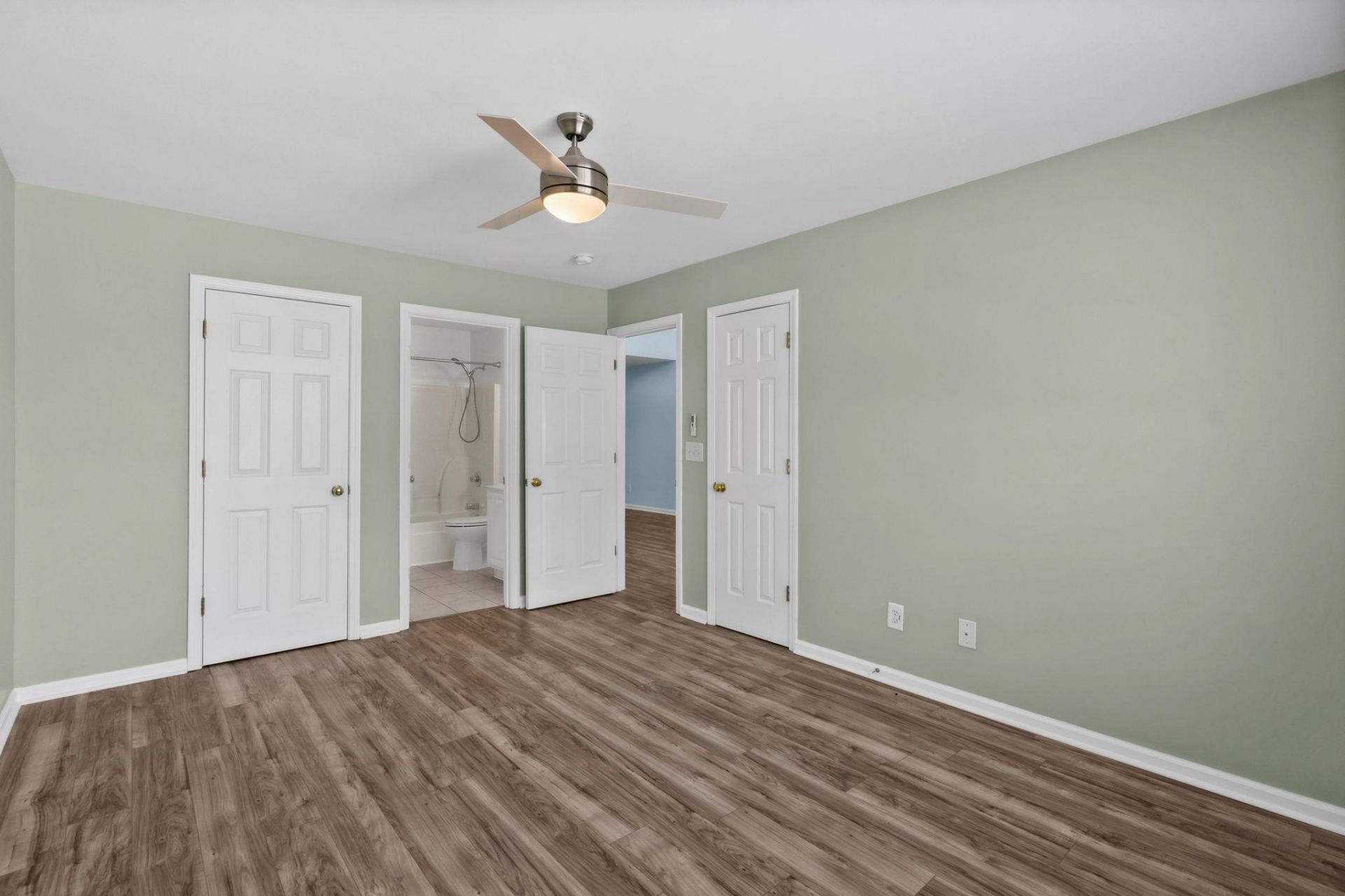 1096 Harvest Circle  Photo 23