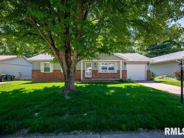 306 SANGAMON Road, Marquette Heights, IL 61554