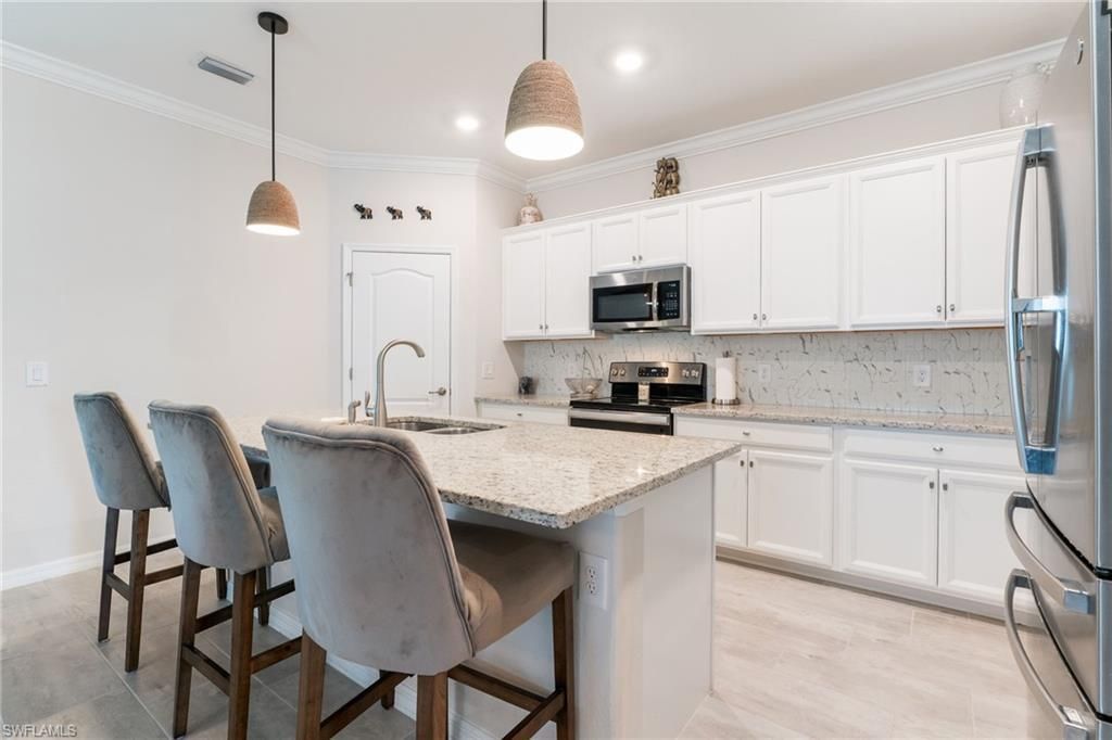19825 The Place Blvd, Estero, FL 33928 Photo