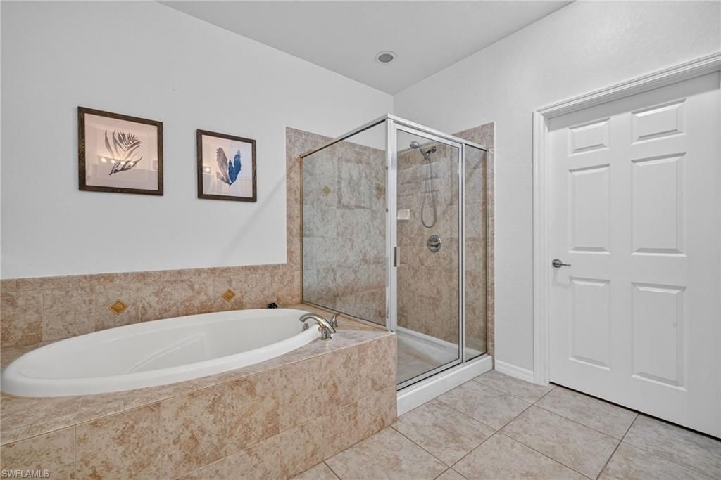 9621 Spanish Moss Way , Unit 3833, Bonita Springs, FL 34135 Photo