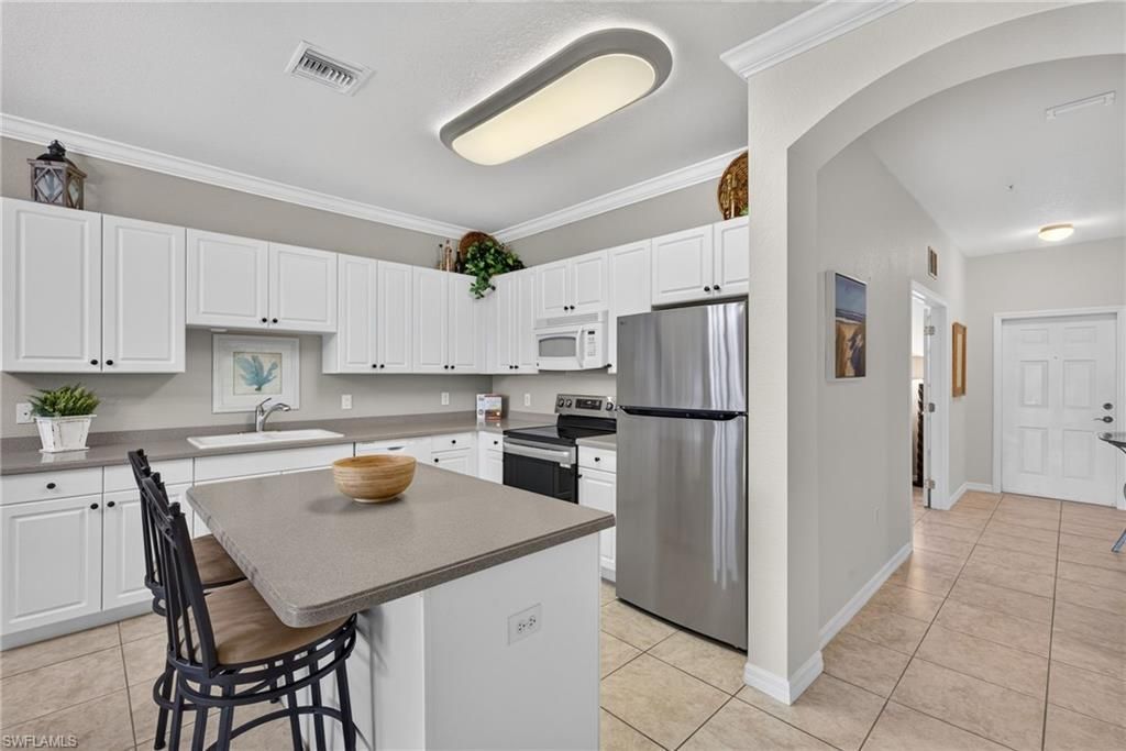 9621 Spanish Moss Way , Unit 3833, Bonita Springs, FL 34135 Photo