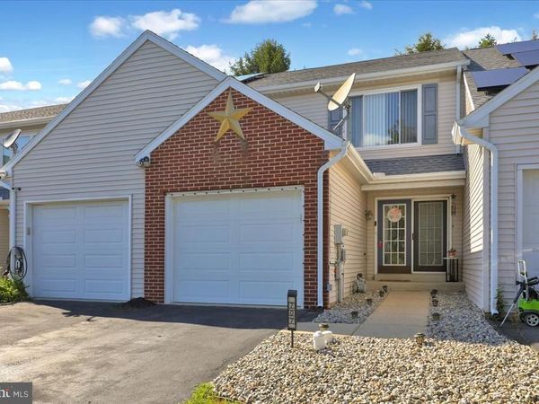 707 HAWK RIDGE DRIVE , HAMBURG, PA 19526