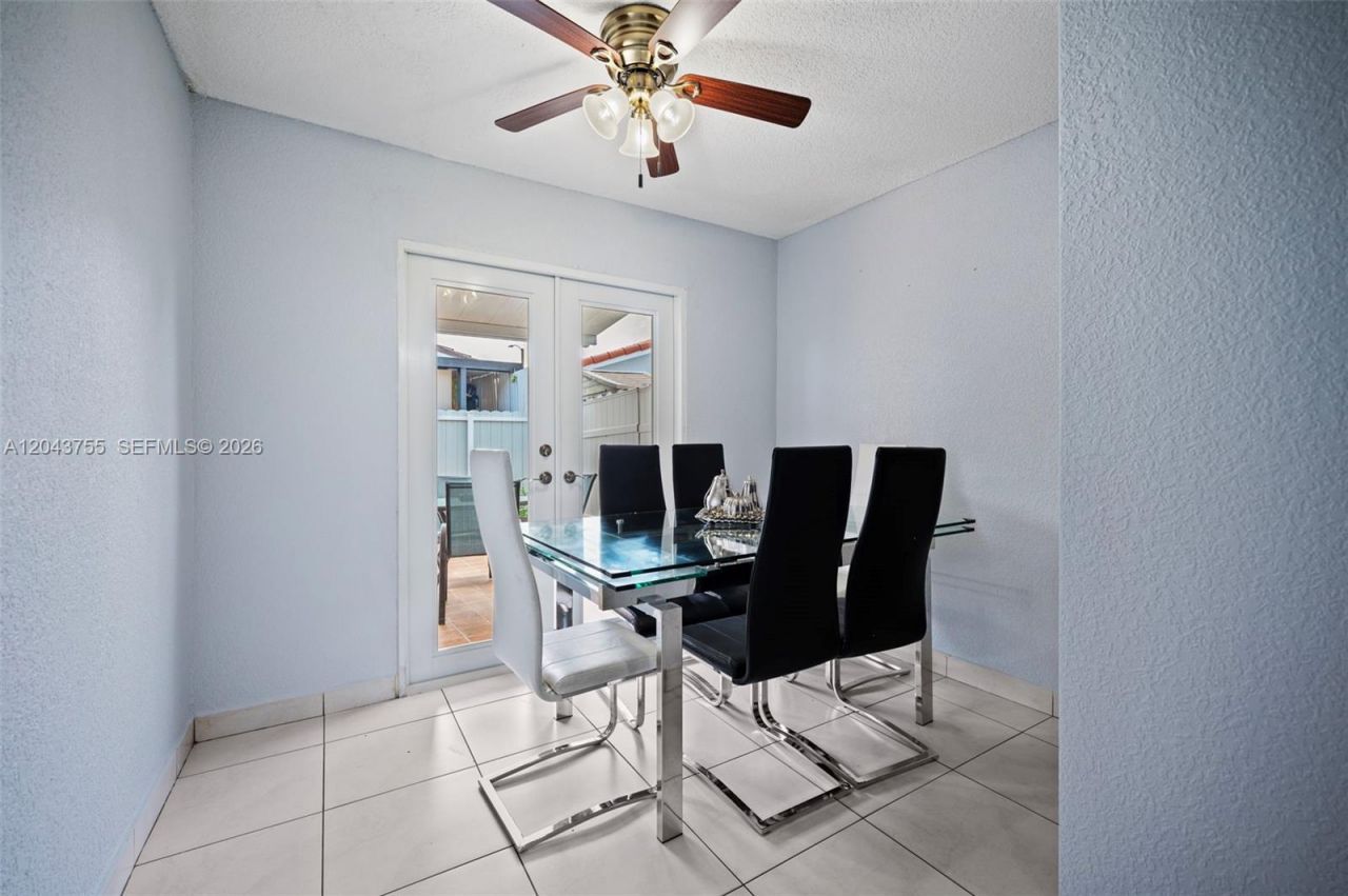 7581 W 29th Way, Hialeah, FL 33018 Photo