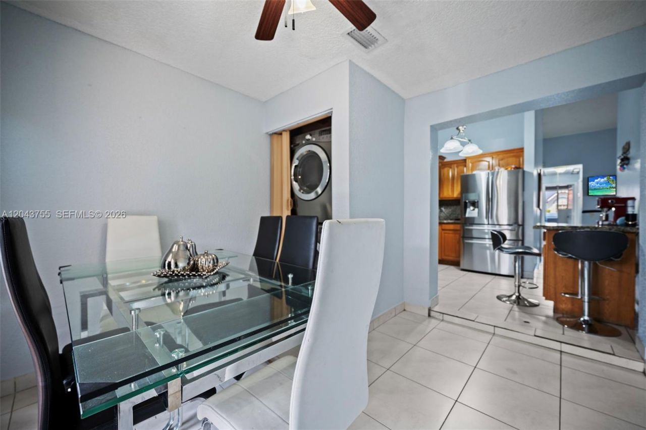 7581 W 29th Way, Hialeah, FL 33018 Photo
