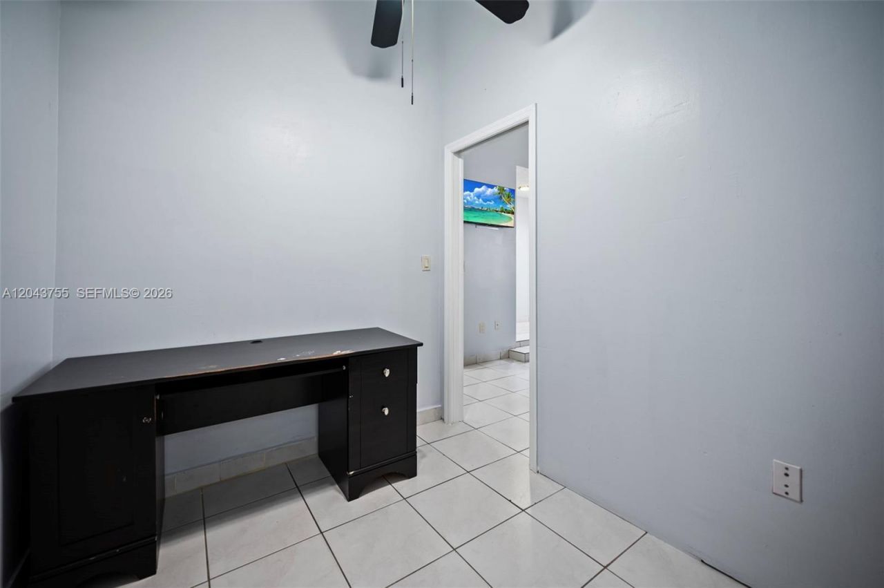 7581 W 29th Way, Hialeah, FL 33018 Photo