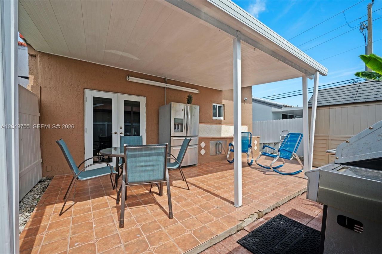 7581 W 29th Way, Hialeah, FL 33018 Photo