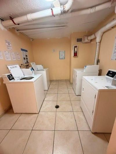 6930 Miami Gardens Dr , Unit 1-517, Hialeah, FL 33015 Photo
